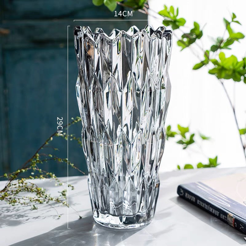 Geometrischer Schnitt Kristallvase