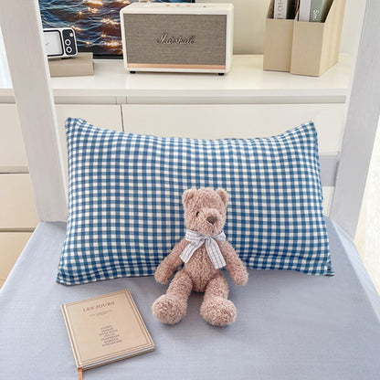 Stylish Plaid Bedding Set
