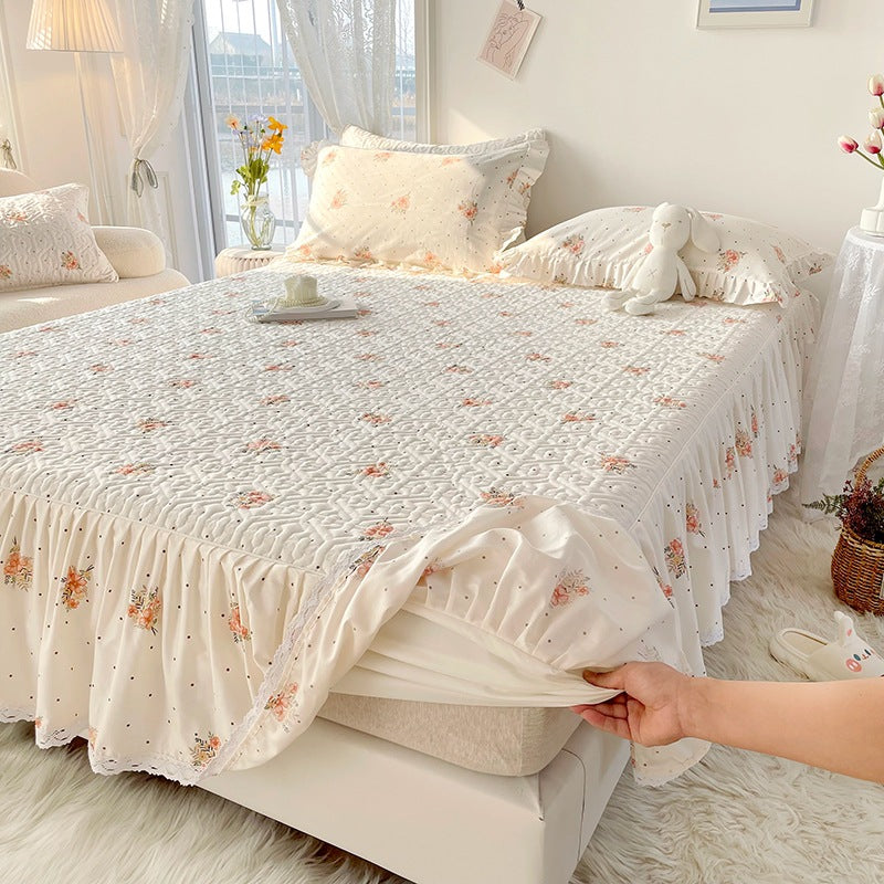 Quilted Floral Bedspread Set