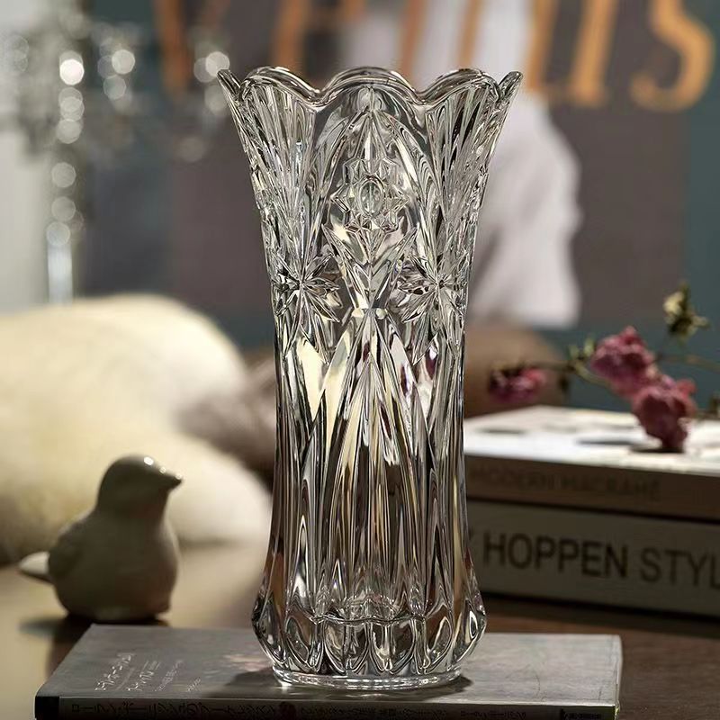 Elegante florale Kristallvase