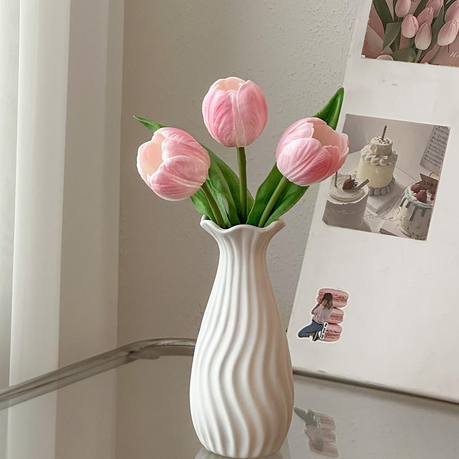 Elegant Decorative Floral Vase