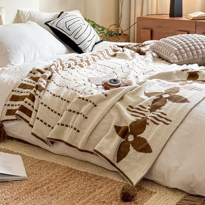 Geometric Patterned Throw Blanket