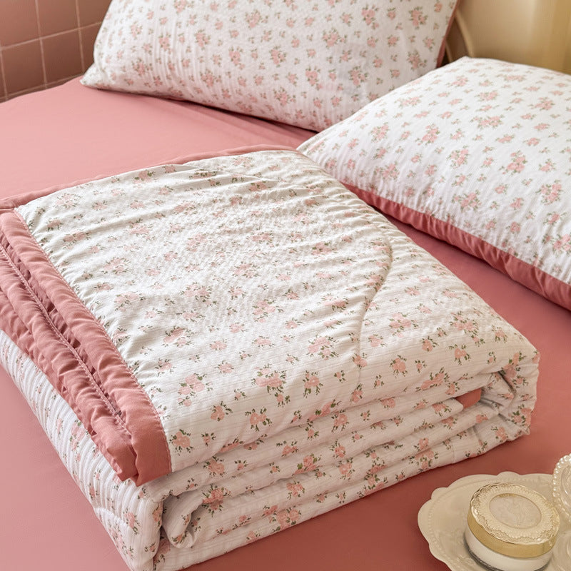 Reversible Floral Print Quilt Set