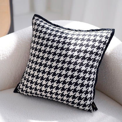 Decorative Houndstooth Pattern Throw Cushion