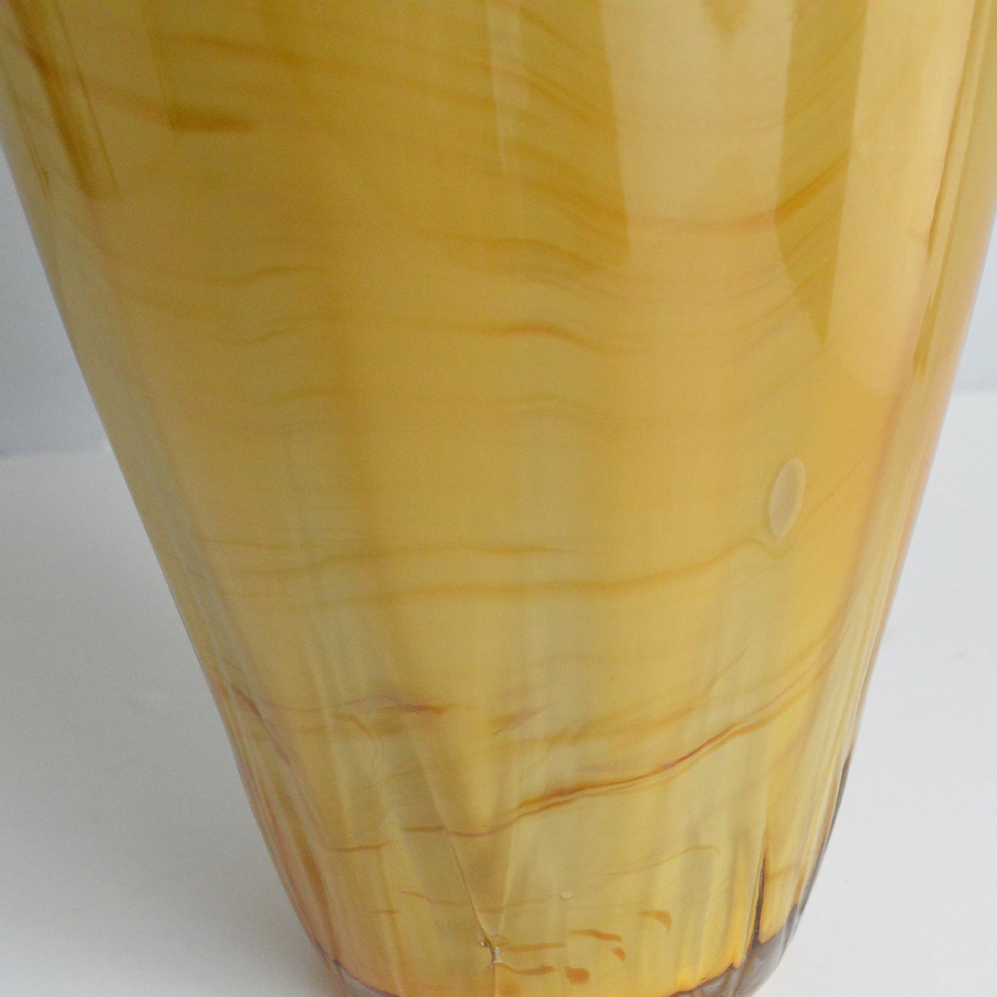 Artistic Glass Centerpiece Homeandso