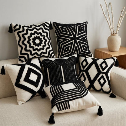 Geometrisch gemustertes Textil-Wurfkissen