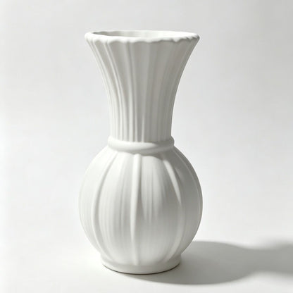 Elegant Ribbed Flower Vase