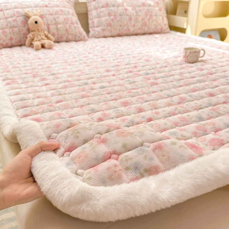 Plush Cartoon-Themed Blanket Homeandso