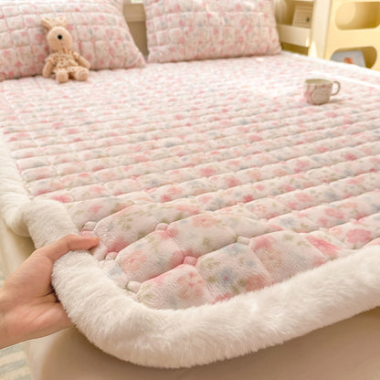 Plush Cartoon-Themed Blanket Homeandso