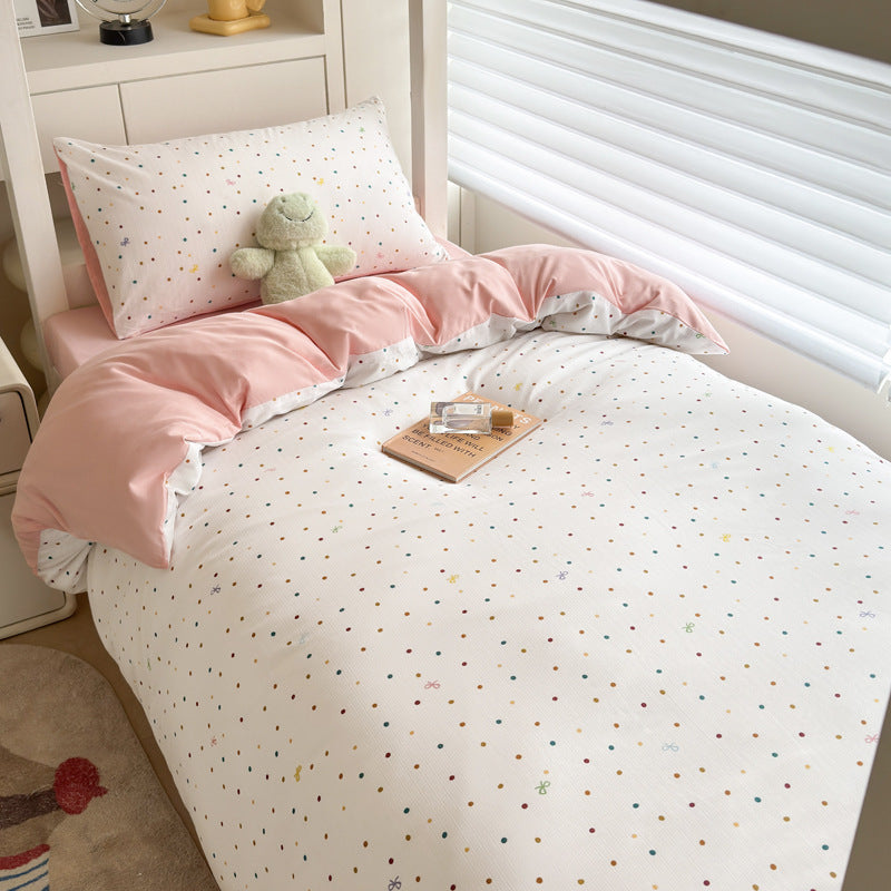 Playful Bow-Patterned Bedding Set Homeandso