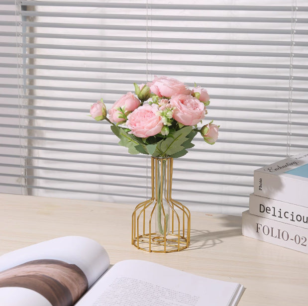 Elegant Wire Frame Glass Flower Vase Homeandso