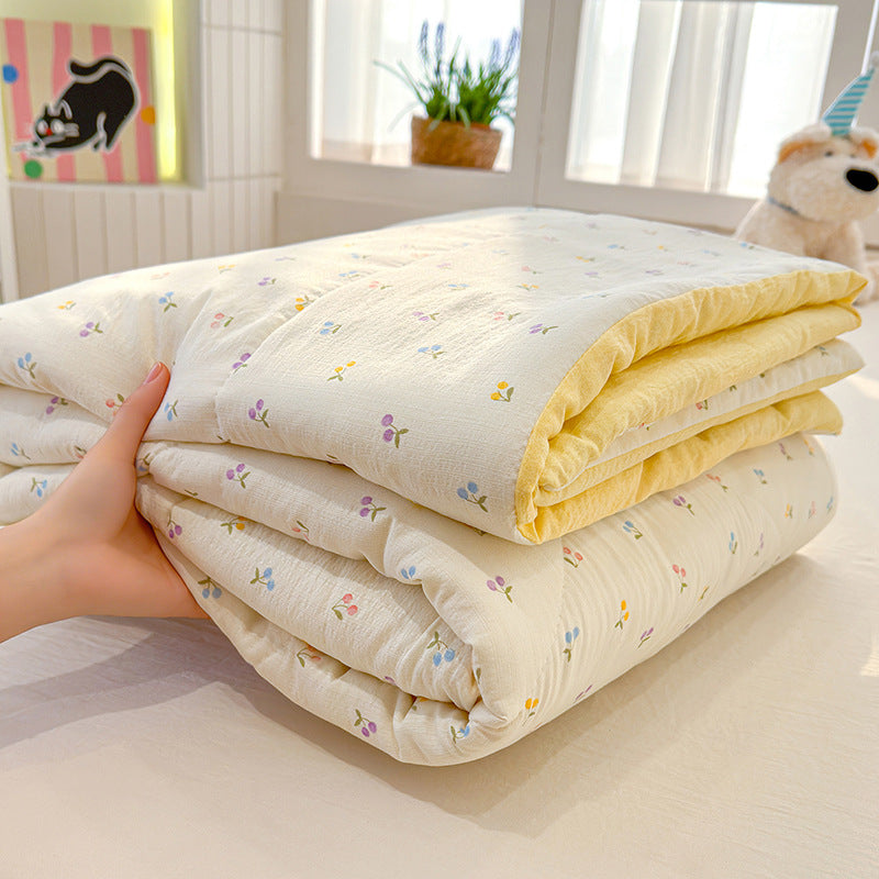Decorative Floral Patterned All-Season Quilt Homeandso