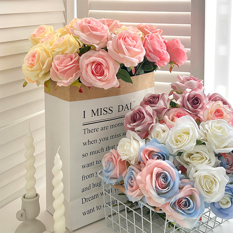 Decorative Realistic Rose Bouquet