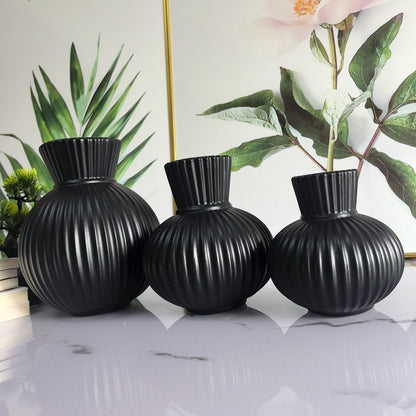 Elegant Ribbed Ceramic Vase