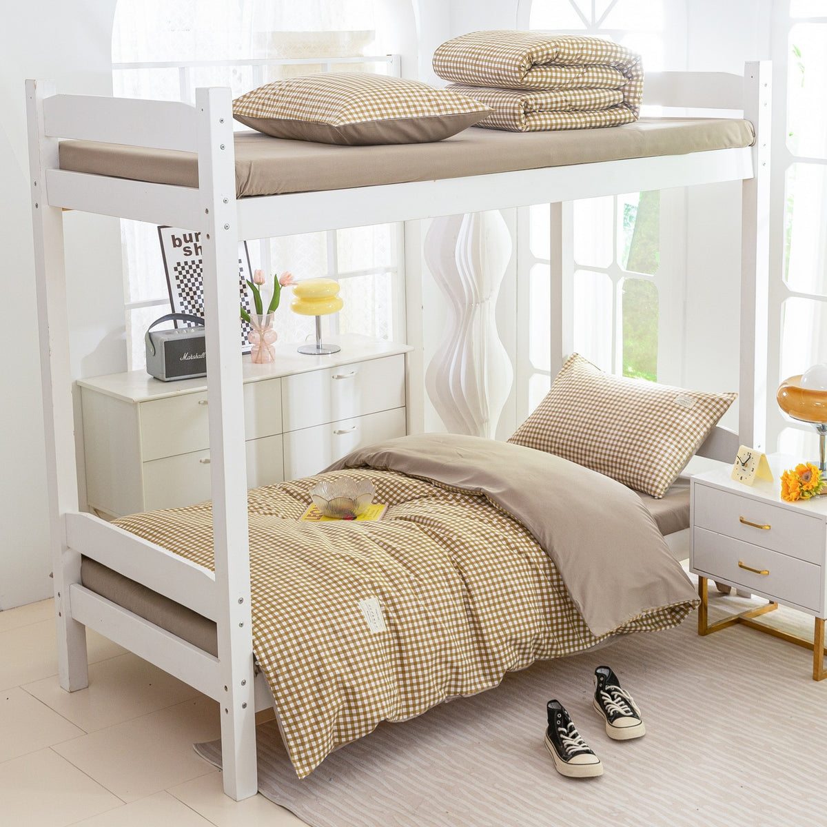 Lightweight Comforter Set