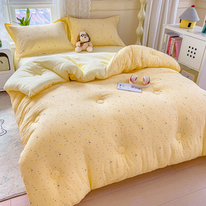 Heart Patterned Quilt Set Homeandso