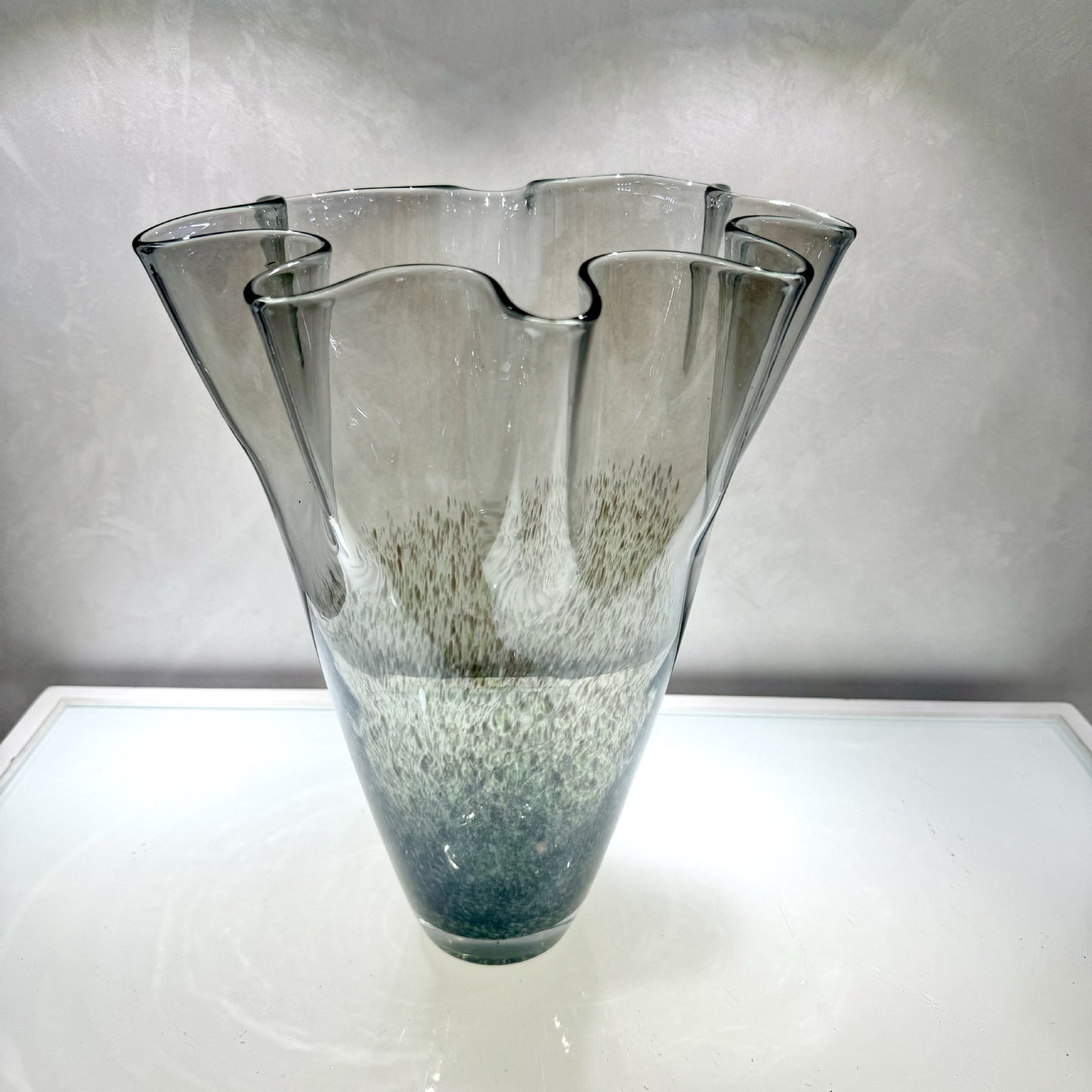 Artistic Glass Centerpiece Homeandso