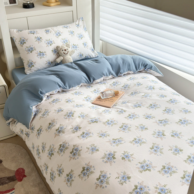 Playful Bow-Patterned Bedding Set Homeandso