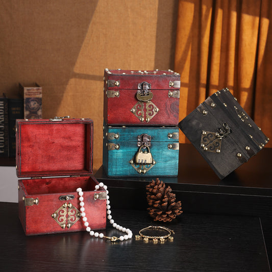 Vintage-Inspired Decorative Lockable Treasure Box Homeandso 1788262947