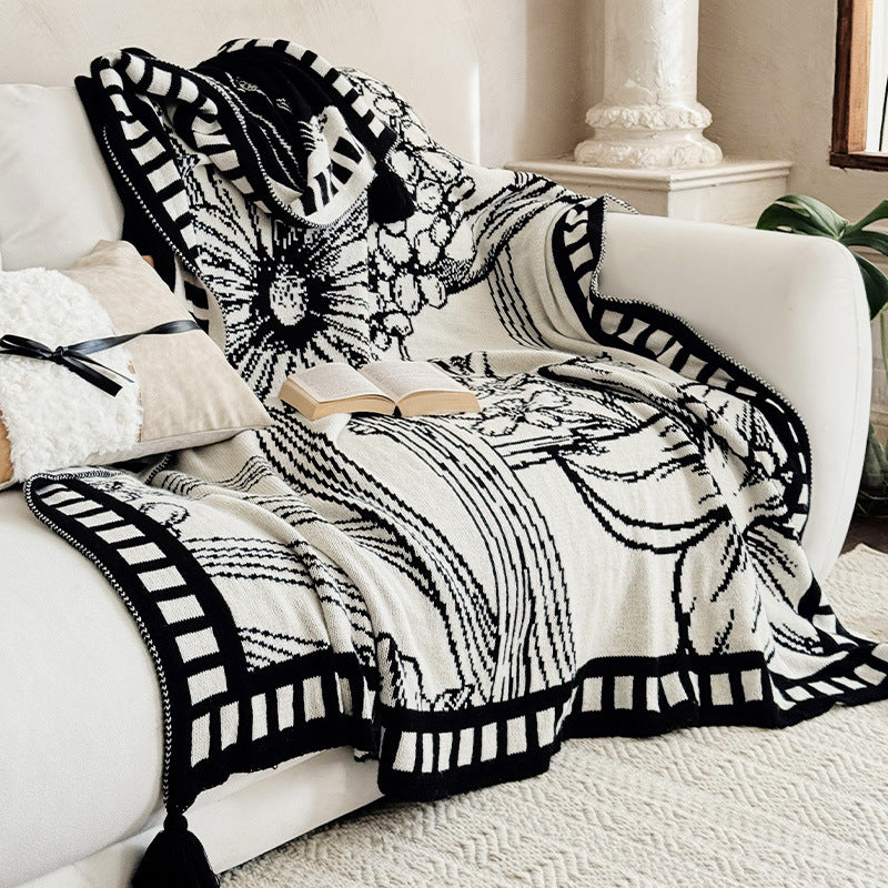 Cozy Floral Patterned Fleece Throw Blanket