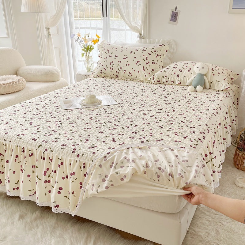 Quilted Floral Bedspread Set