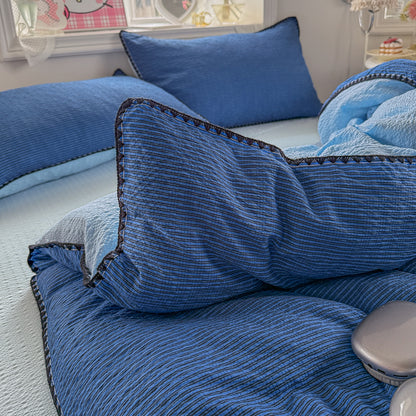 Striped Patchwork Quilt Set