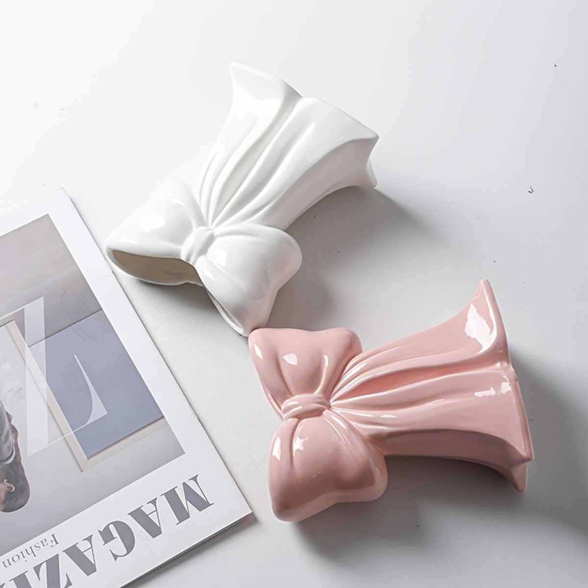 Decorative Bow-Shaped Phone Holder Homeandso