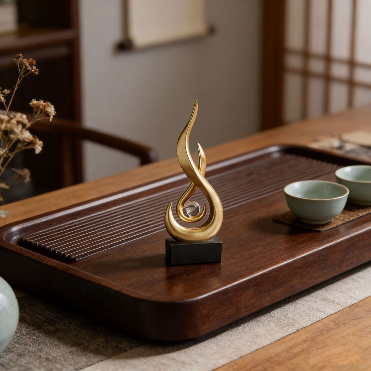 Elegant Abstract Decorative Sculpture Homeandso