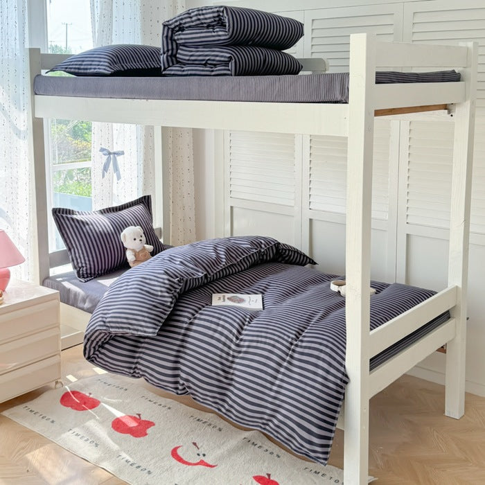 Lightweight Comforter Set