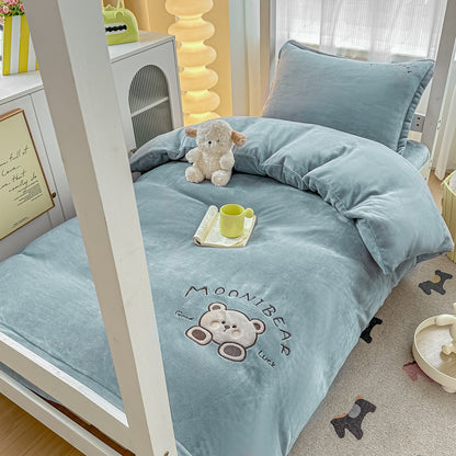Plush Cartoon Bear Bedding Set