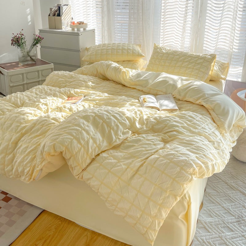 Luxurious Quilted Bedding Set Homeandso
