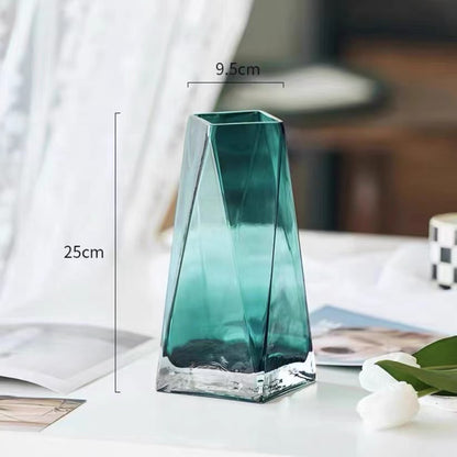Geometrischer Glasblumenhalter