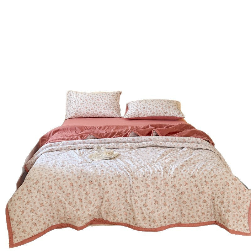 Reversible Floral Print Quilt Set