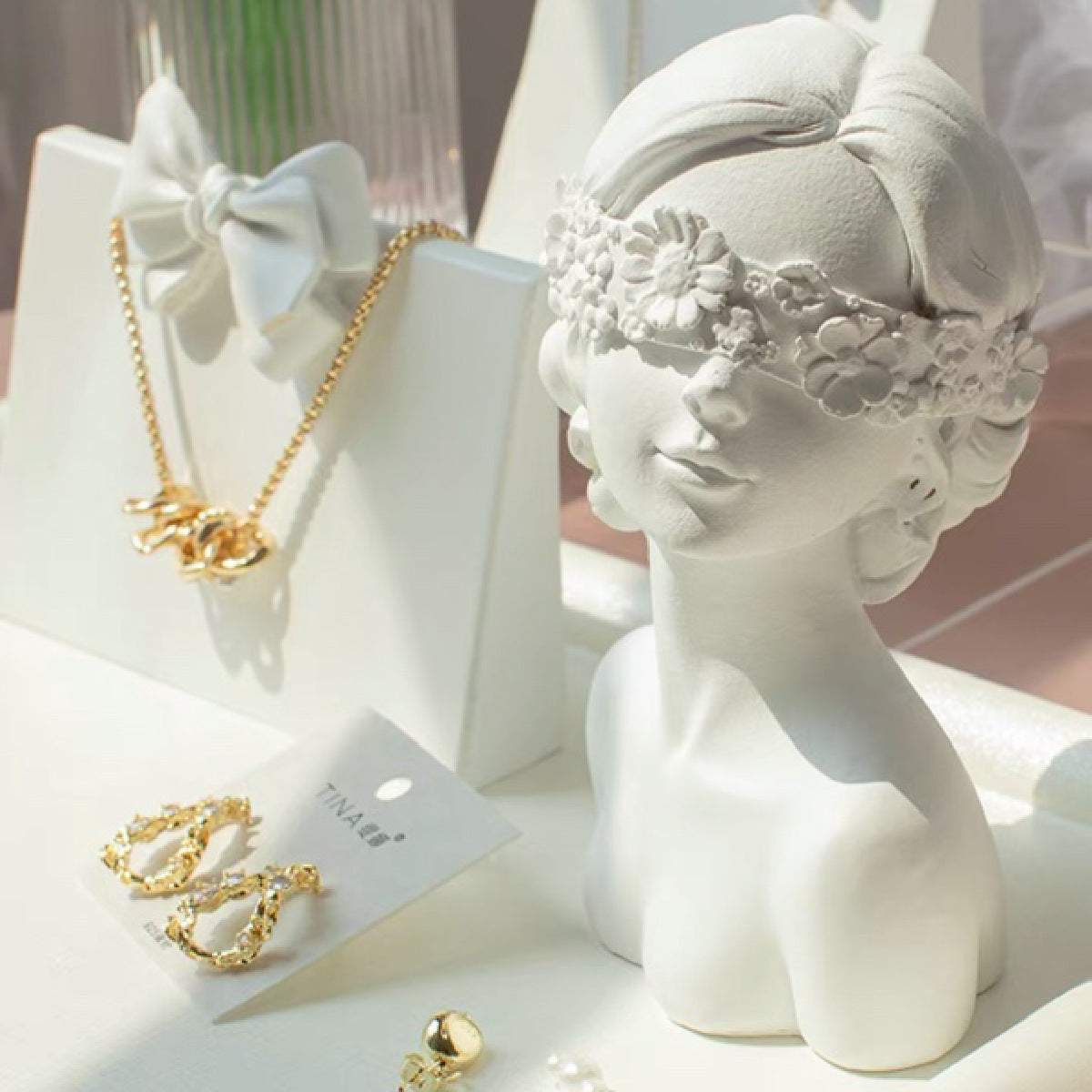 Decorative Flower Girl Bust Figurine Homeandso