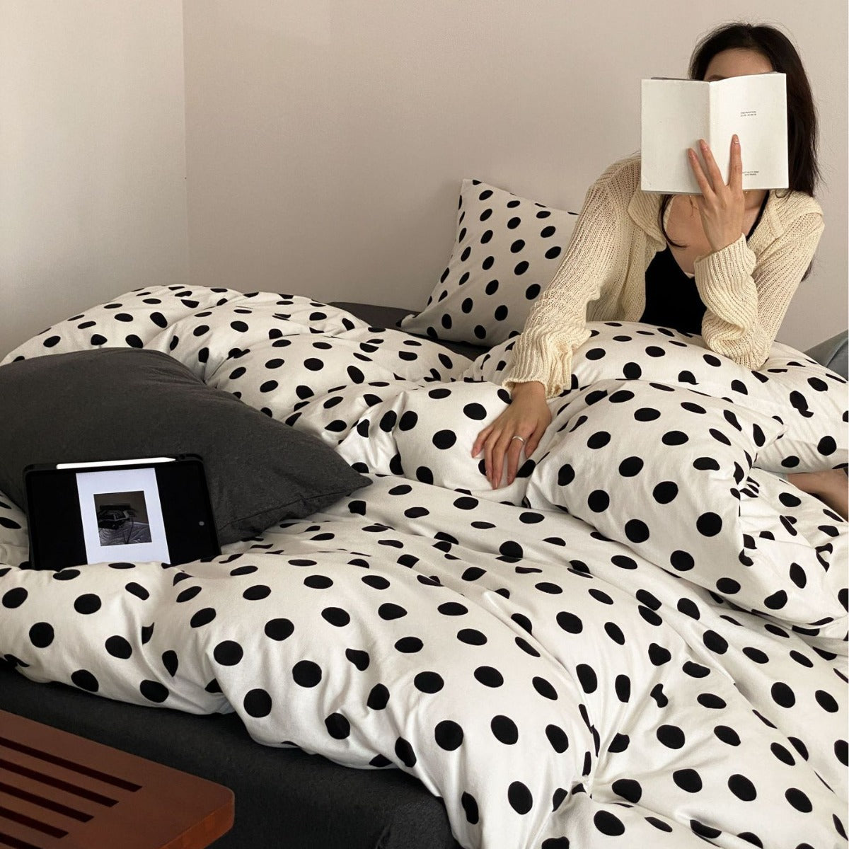 Decorative Cozy Polka Dot Duvet Cover Set Homeandso