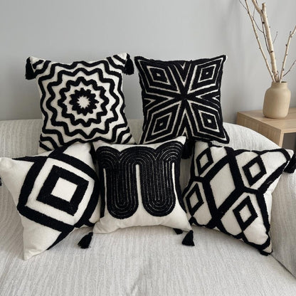 Geometrisch gemustertes Textil-Wurfkissen