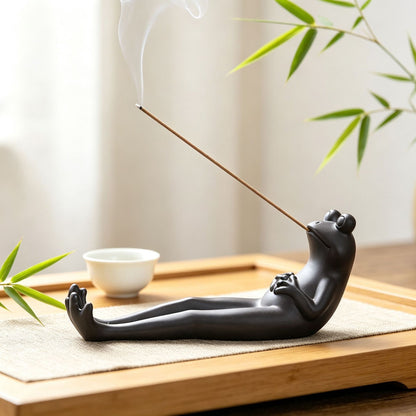 Playful Frog Figurine Homeandso