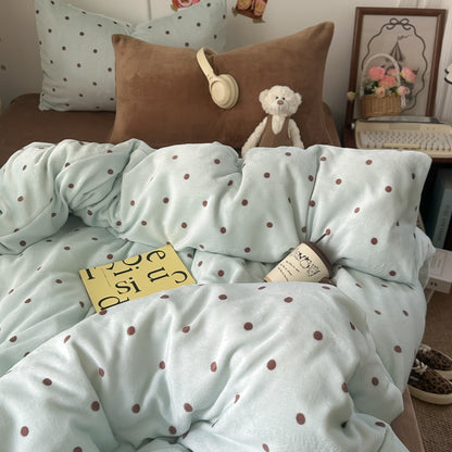 Plush Dot Patterned Blanket Set Homeandso