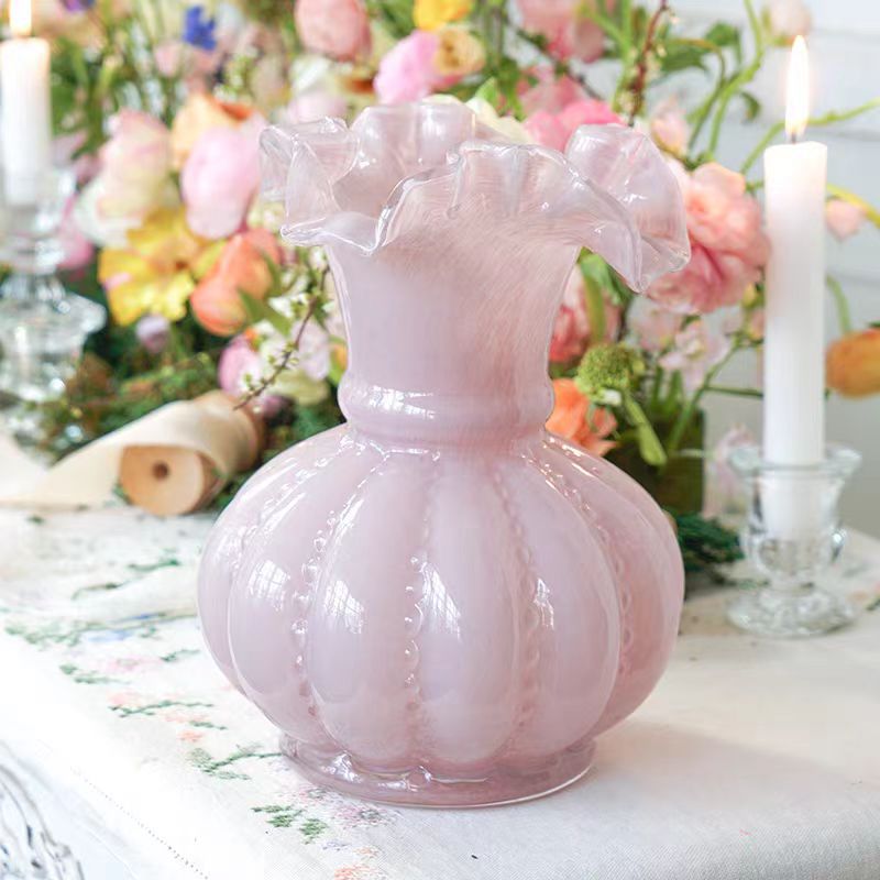 Dekorativer Glasblumenhalter