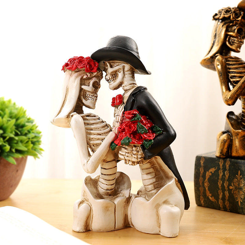 Skeleton Couple Figurine Homeandso