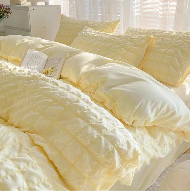 Luxurious Quilted Bedding Set Homeandso