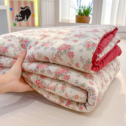 Decorative Floral Patterned All-Season Quilt Homeandso