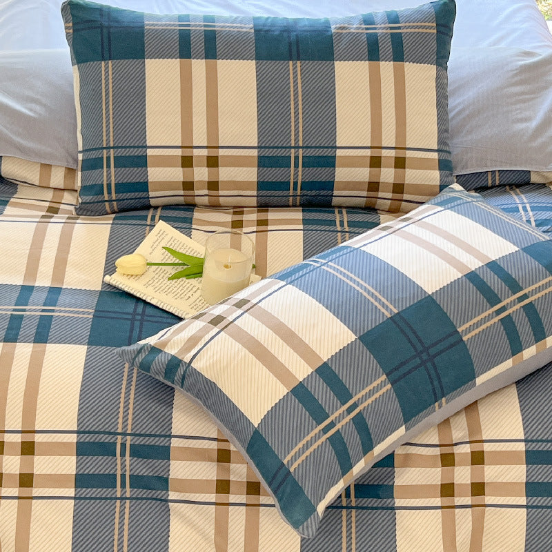 Stylish Plaid Bedding Set