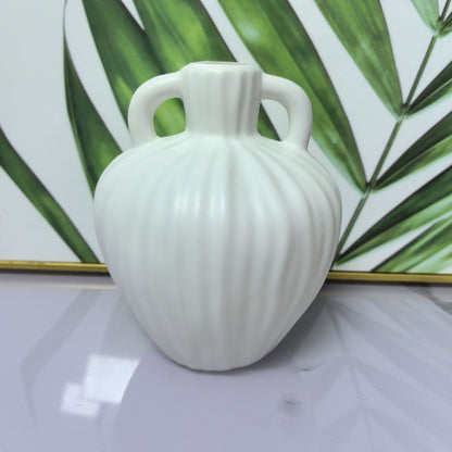 Elegant Ribbed Decorative Vase