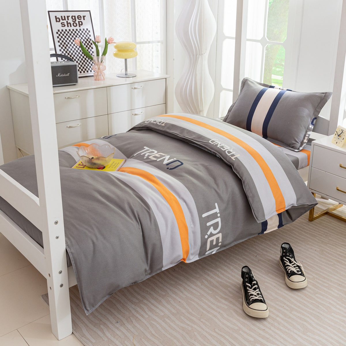 Lightweight Comforter Set