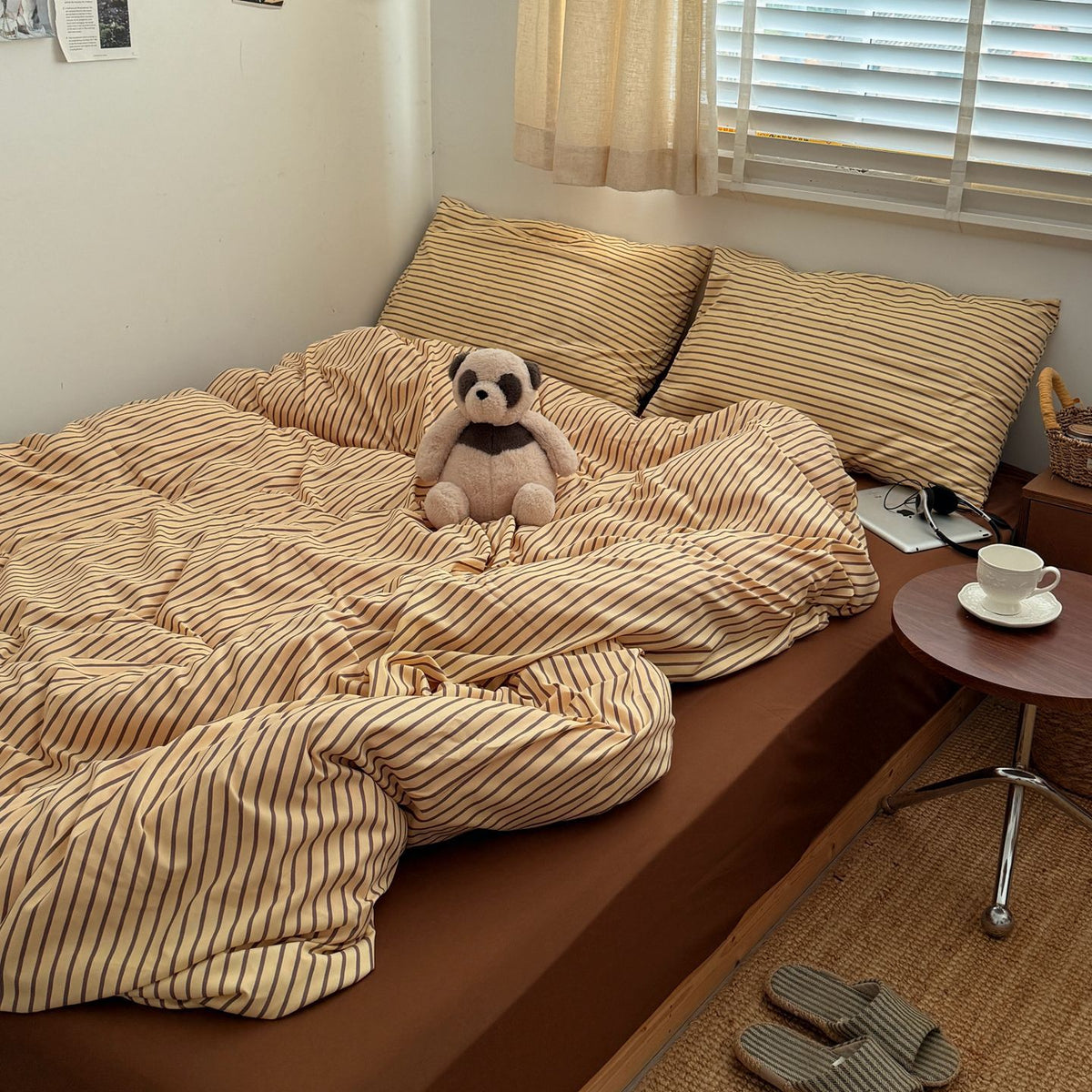 Decorative Striped Bed Linen Set Homeandso