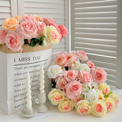 Decorative Realistic Rose Bouquet