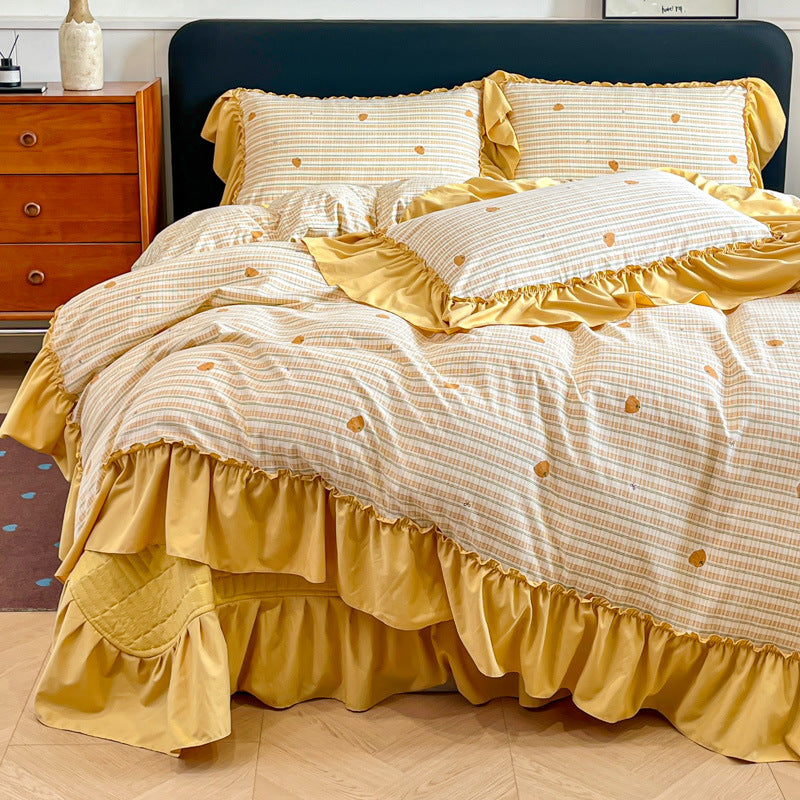 Floral Ruffled Bedding Set