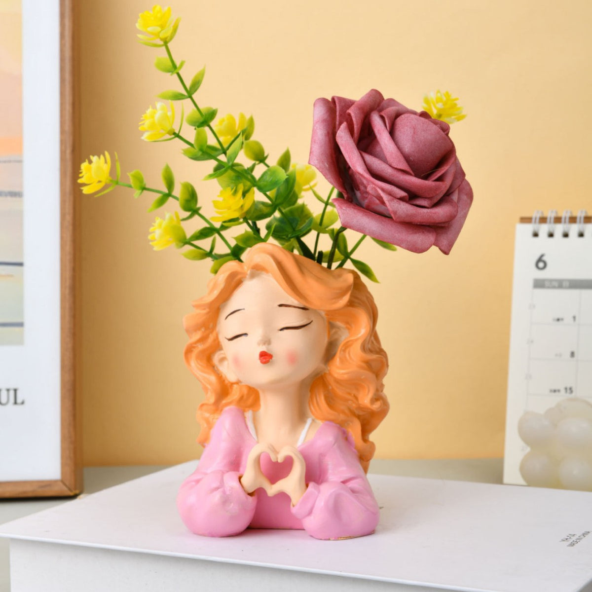 Cute Heart Gesture Figurine Homeandso