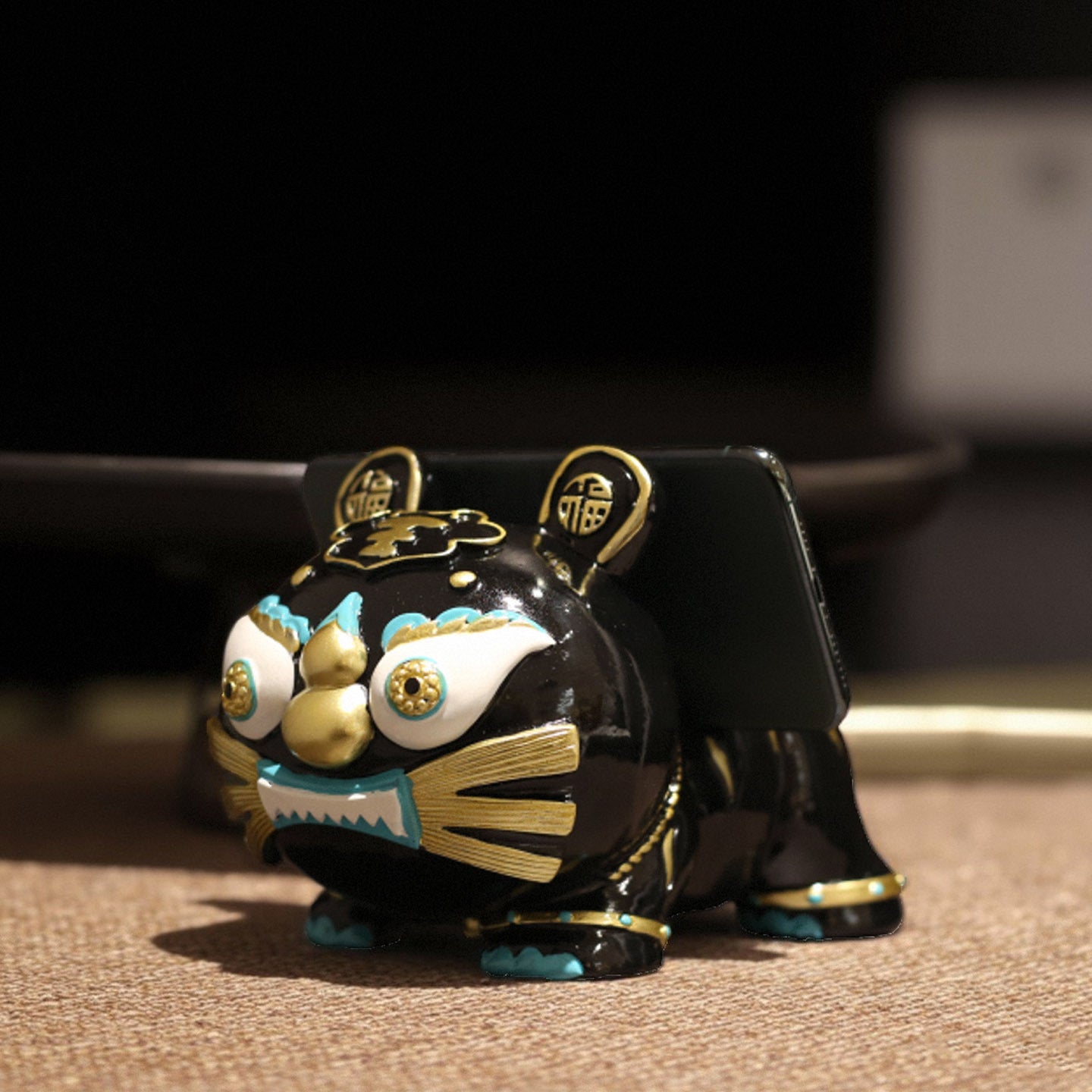 Decorative Black Tiger Phone Stand Homeandso